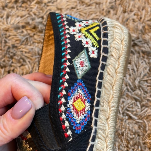 Johnny Was Embroidered Platform Espadrilles - Picture 9 of 10